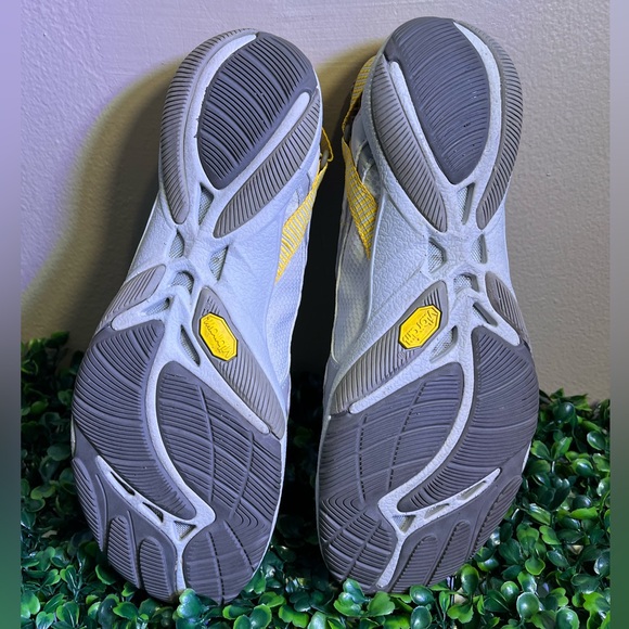 🔥 MERRELL SWIFT GLOVE WATERPROOF SHOES SNEAKERS WOMENS SIZE 7 - Picture 7 of 9